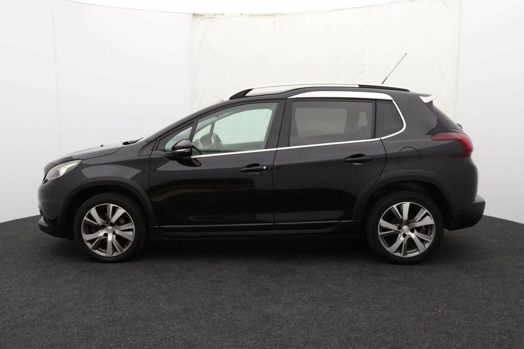 Peugeot 2008 1.2 Puretech Allure White #4