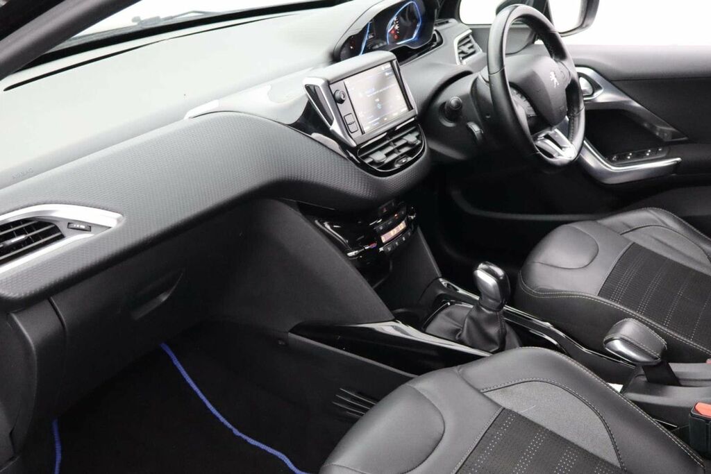 Peugeot 2008 1.2 Puretech Allure White #29