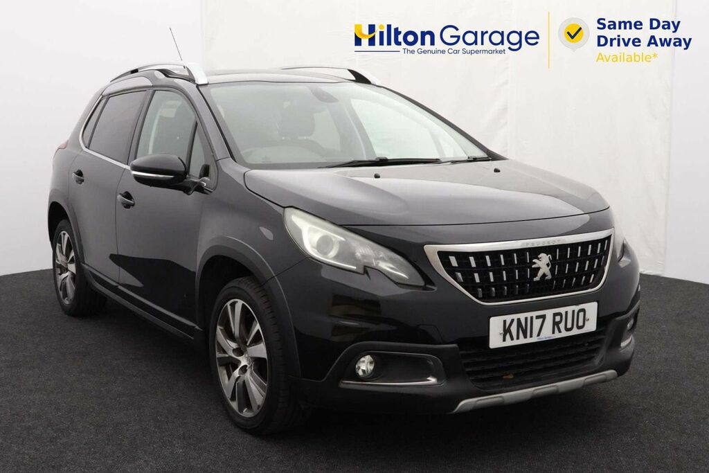 Peugeot 2008 1.2 Puretech Allure White #1