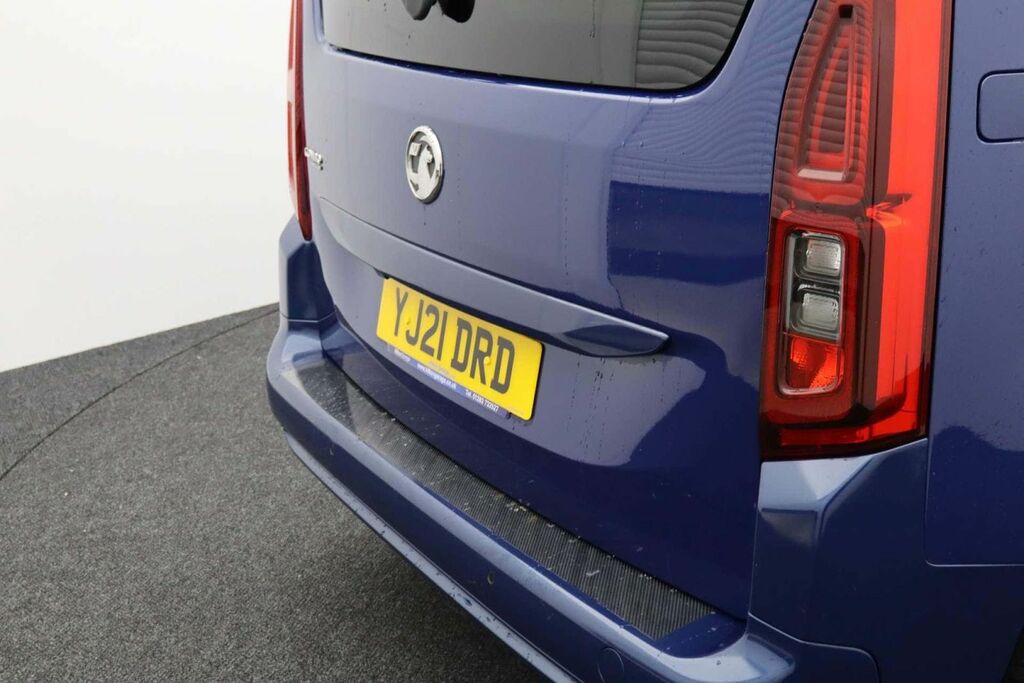 Vauxhall Combo Life 1.5 Turbo D Se 7 Seat Black #23