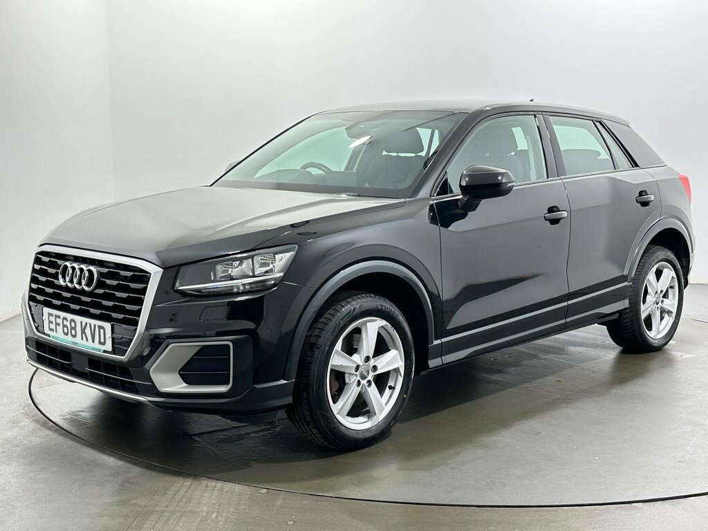 Audi Q2 1L Sport EF68KVD Black #3
