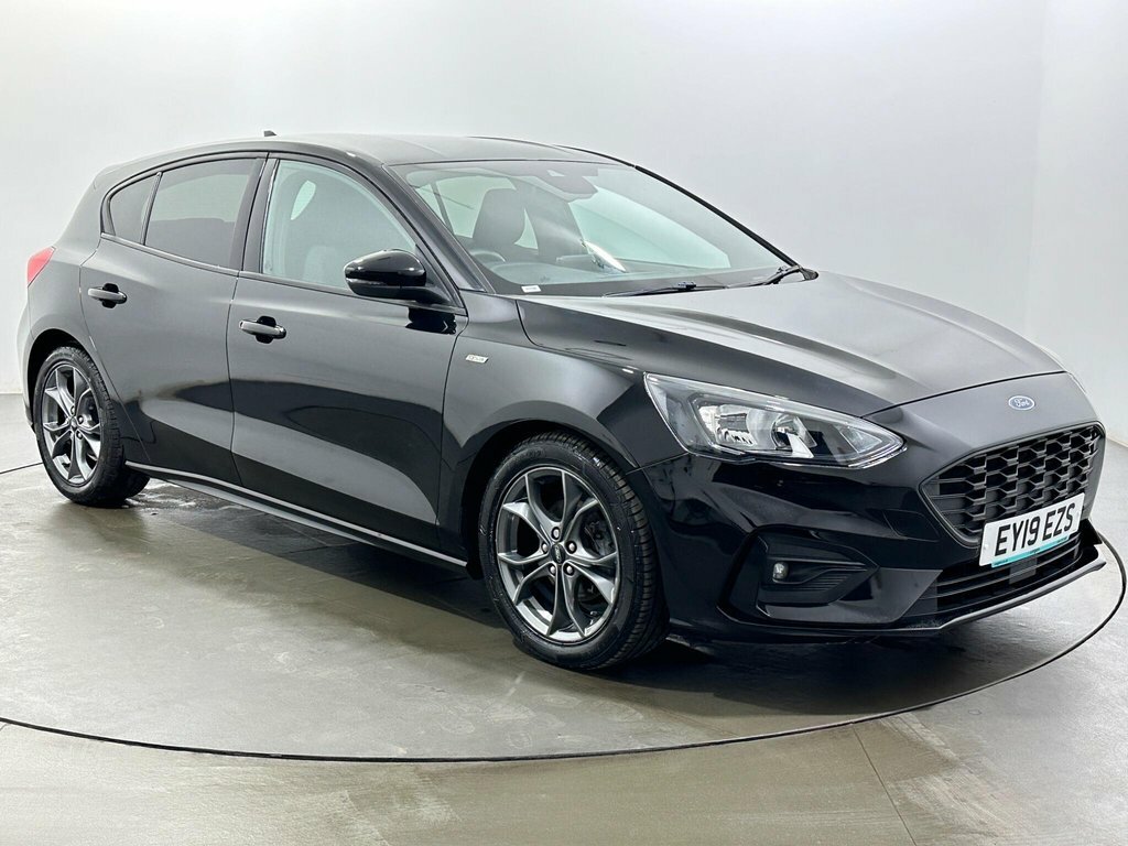 Ford Focus 1L St-line EY19EZS Black