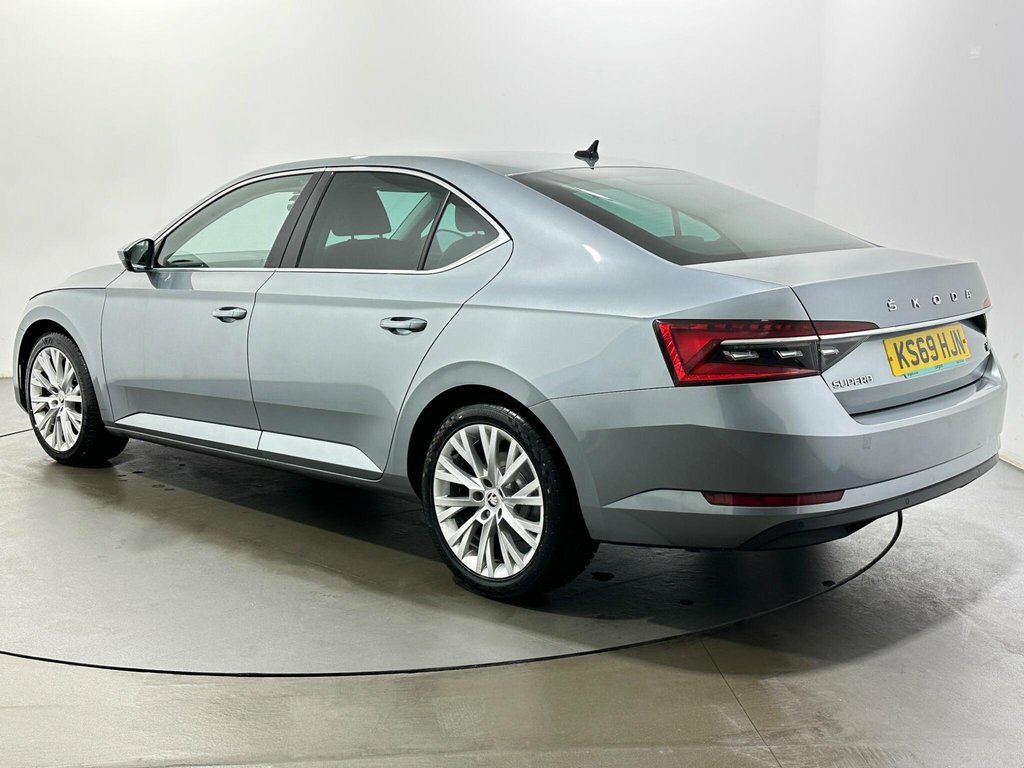 Skoda Superb 1.4L Se L KS69HJN Grey #4