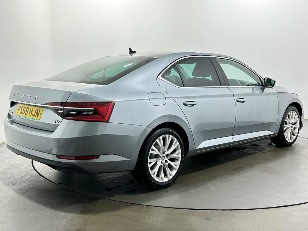 Skoda Superb 1.4L Se L KS69HJN Grey #6