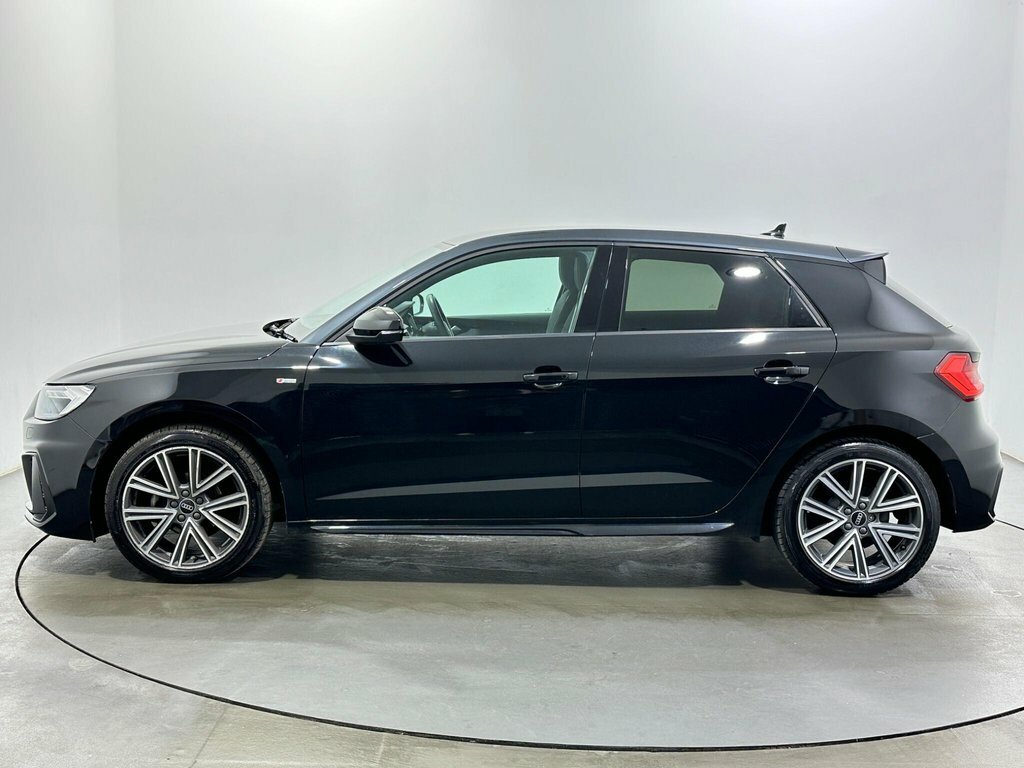 Audi A1 1L S Line LT73MHU Black #4