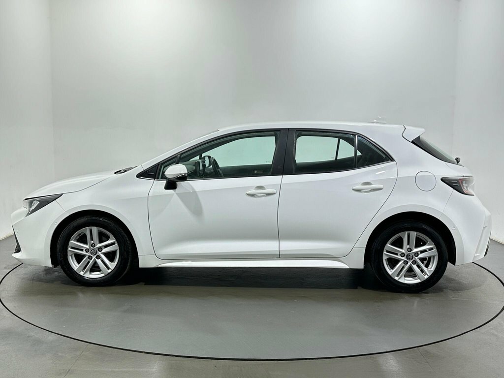 Toyota Corolla 1.8L Icon Tech AJ72CYP White #4