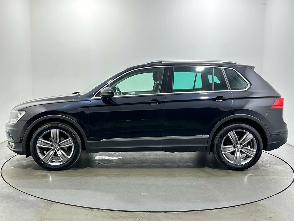 Volkswagen Tiguan 1.5L Match Black #4