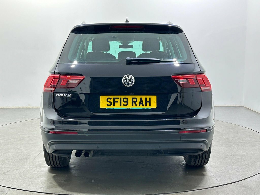 Volkswagen Tiguan 1.5L Match Black #6