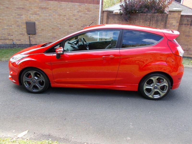 Ford Fiesta 1.6T Ecoboost St-2 Hatchback KR63ZZV Red #4