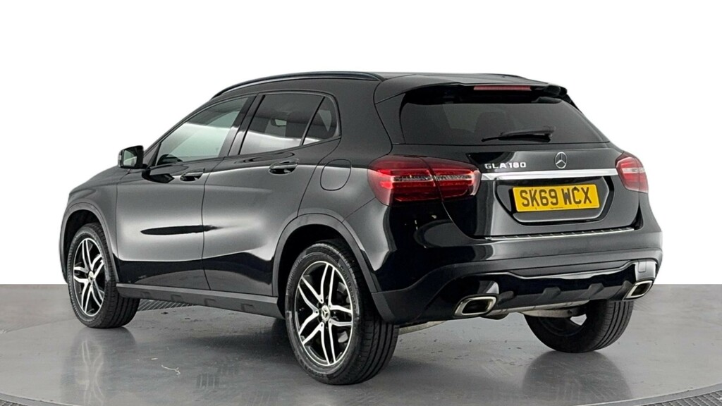 Mercedes-Benz GLA Class 1.6 Gla180 Gpf Urban Edition Suv 7G-dct Black #6