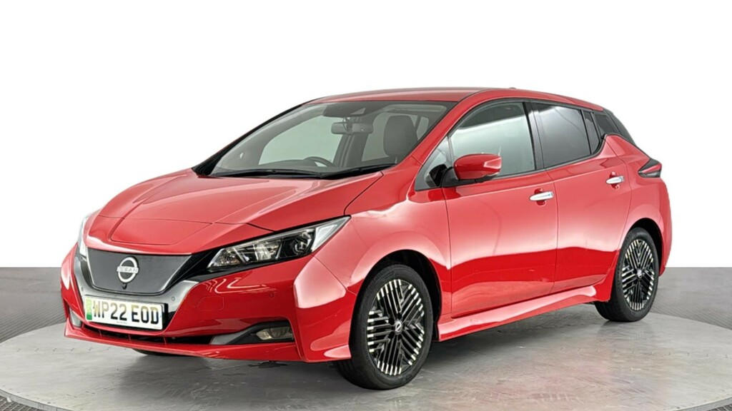 Nissan Leaf 39Kwh N-connecta Hatchback 150 Red