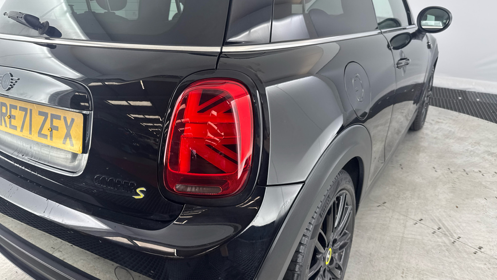 Mini Electric 32.6Kwh Level 2 Black #19