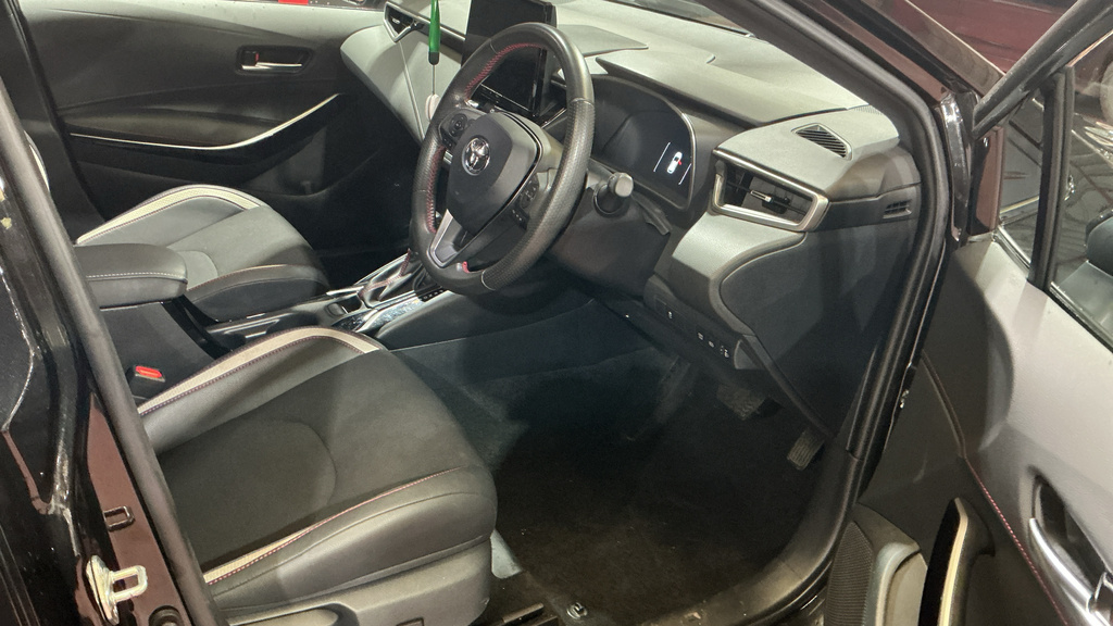Toyota Corolla 2.0 Vvt-h Gr Sport Hatchback Hybrid Cvt Black #3