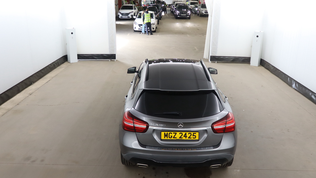 Mercedes-Benz GLA Class 1.6 Gla180 Urban Edition Suv 7G-dct Eur Grey