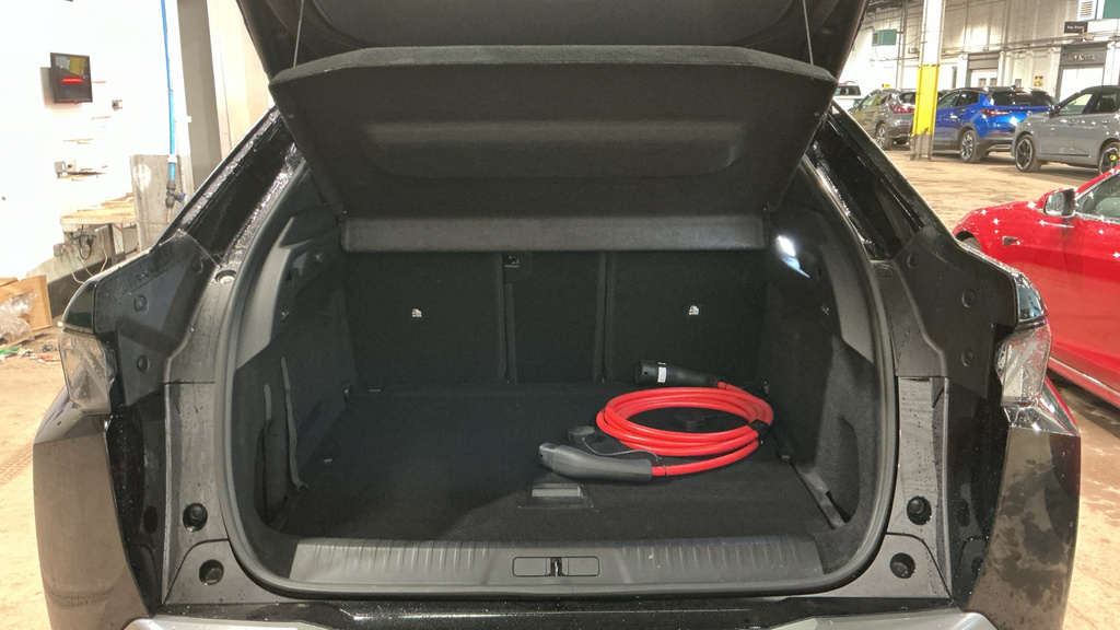 Peugeot 3008 73Kwh Gt Suv 11Kw Charger 210 Black