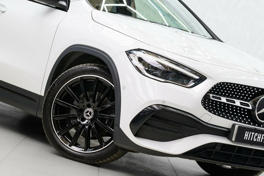 Mercedes-Benz GLA Class 2L Amg Line Night Edition KN72RZR White #2