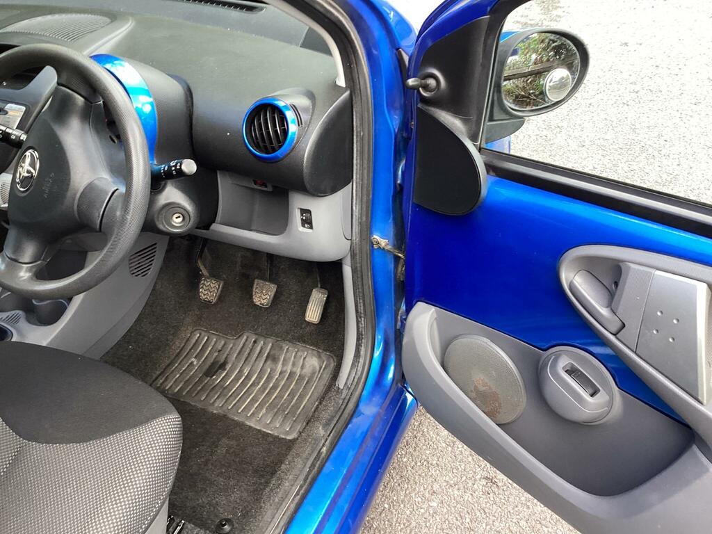 Toyota Aygo Hatchback Blue #11