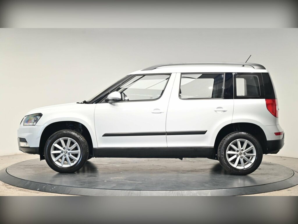 Skoda Yeti 1.2 Tsi S Outdoor Dsg Euro 5 White #3