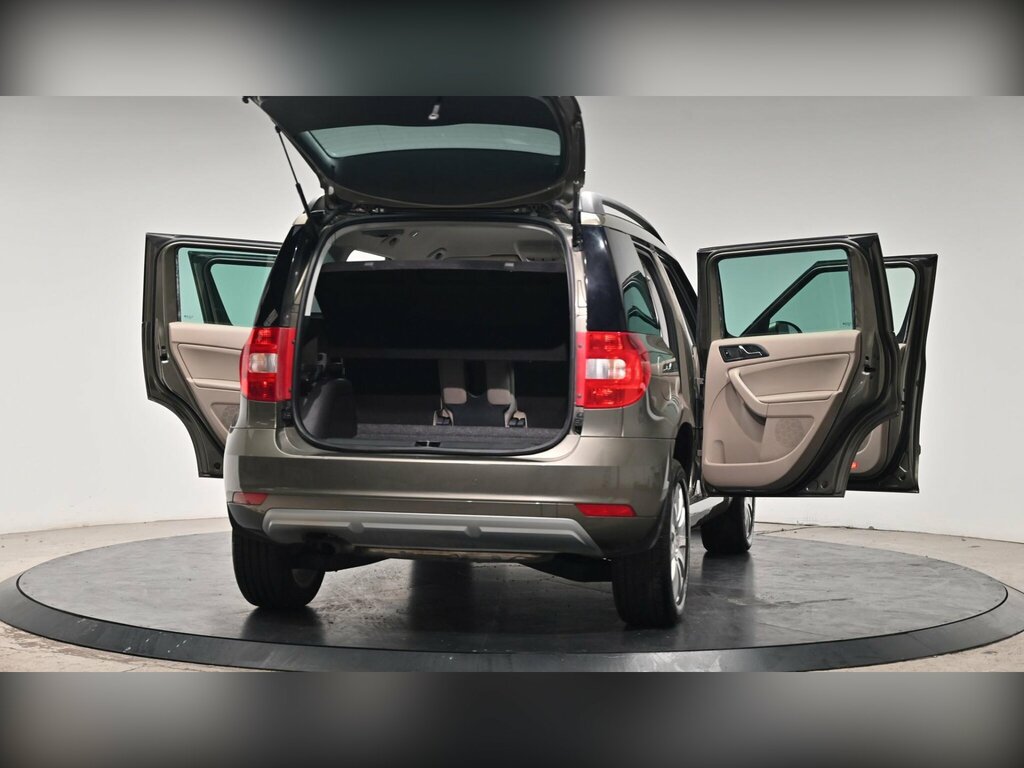 Skoda Yeti Elegance Blue #37