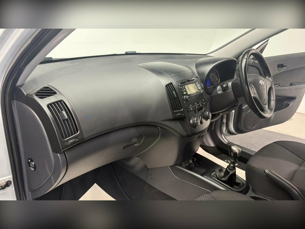 Hyundai I30 Hatchback Blue #44