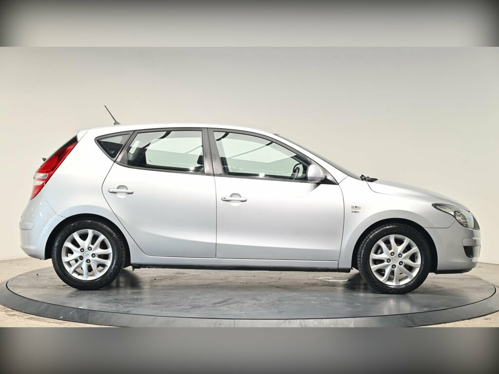 Hyundai I30 1.6 Crdi Comfort Euro 4 Silver #4