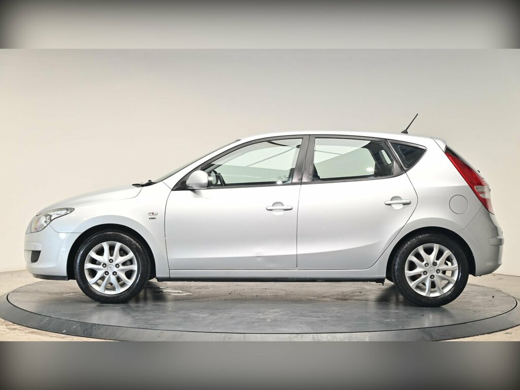 Hyundai I30 1.6 Crdi Comfort Euro 4 Silver #3