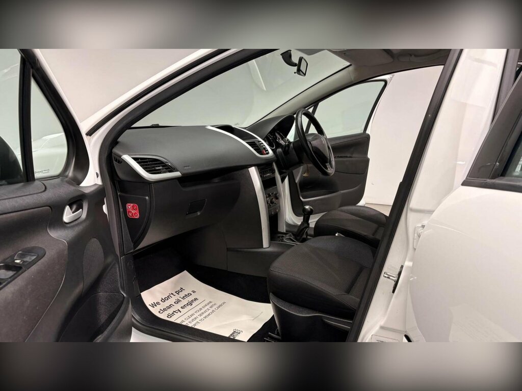 Peugeot 207 Active  #47