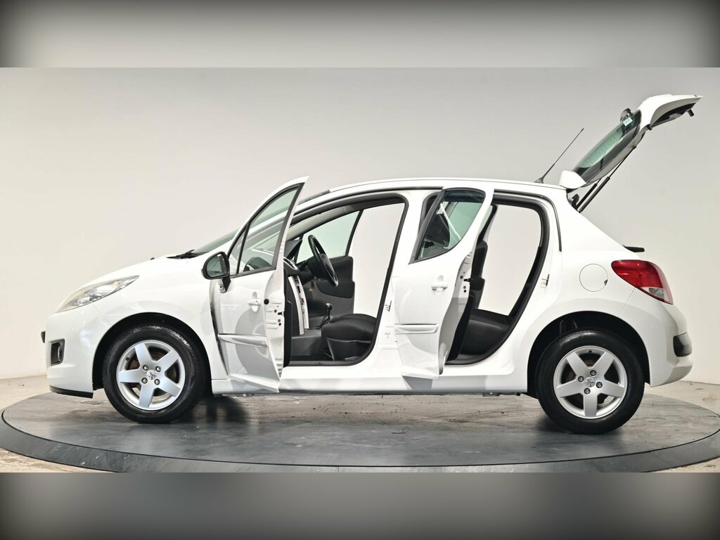 Peugeot 207 Active  #32