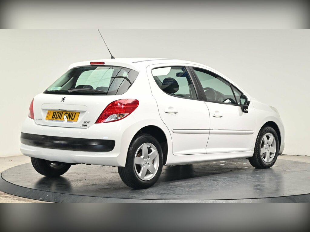 Peugeot 207 1.4 Envy Euro 5 White #6
