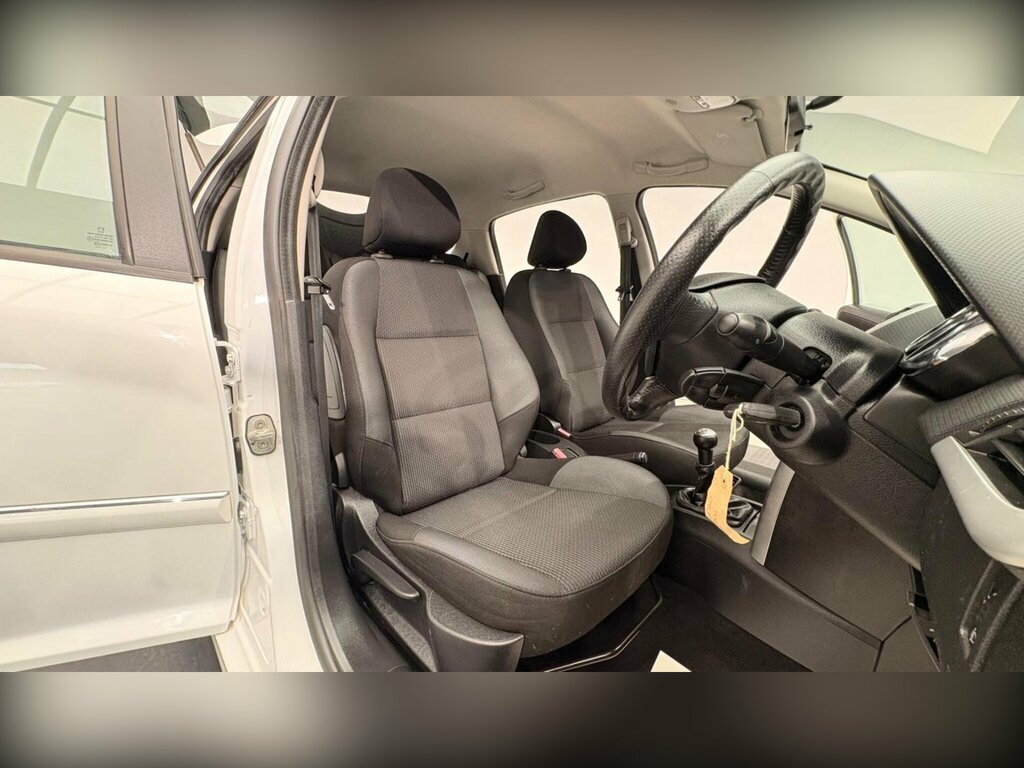 Peugeot 207 Active  #59