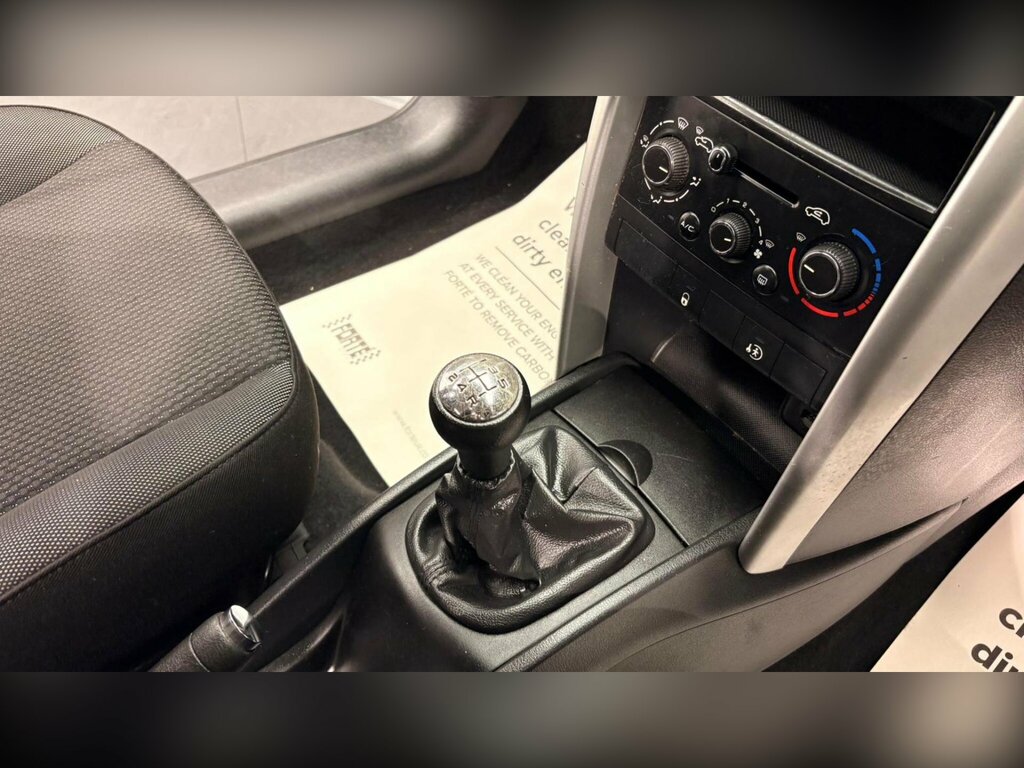 Peugeot 207 Active  #58