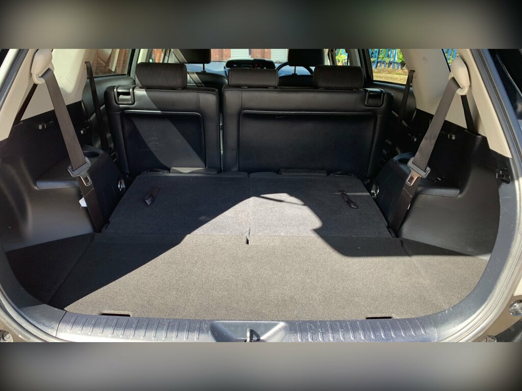 Toyota Prius+ 1.8L Icon Silver #81