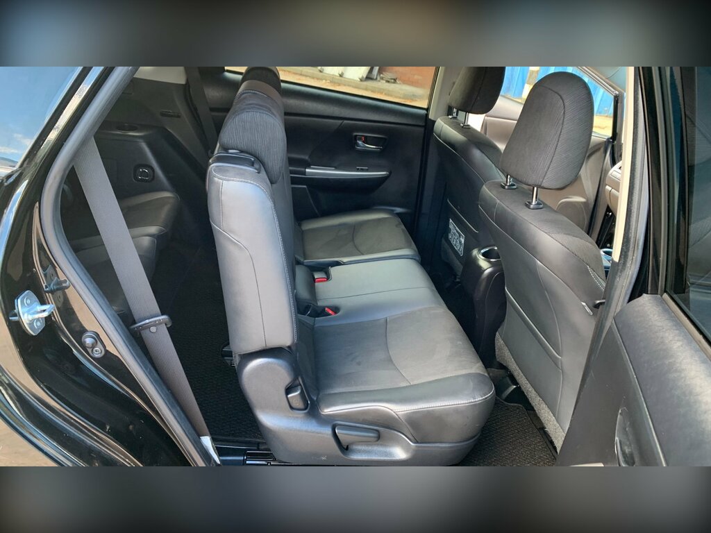 Toyota Prius+ 1.8L Icon Silver #37