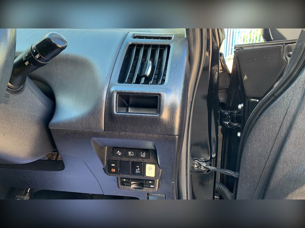 Toyota Prius+ 1.8L Icon Silver #55