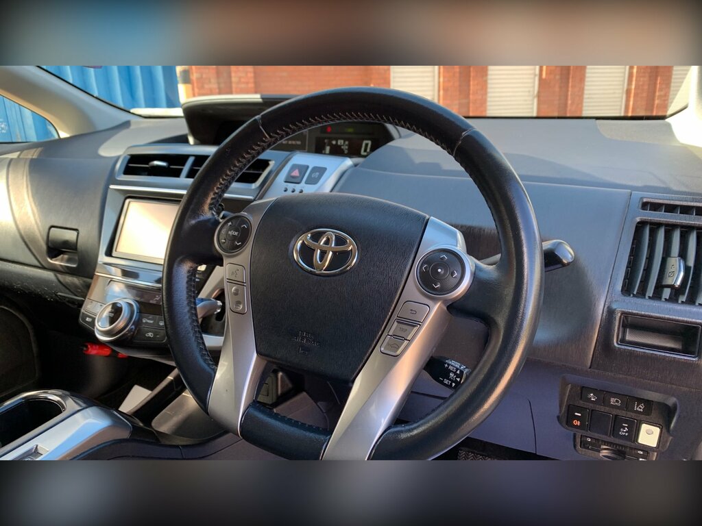 Toyota Prius+ 1.8L Icon Silver #56