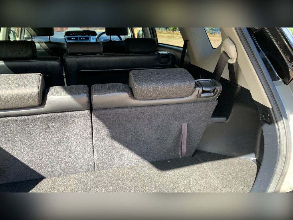 Toyota Prius+ 1.8L Icon Silver #80