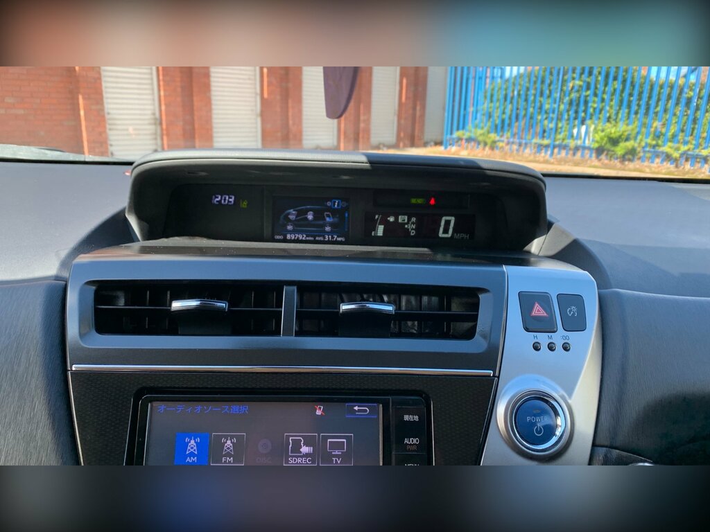 Toyota Prius+ 1.8L Icon Silver #68
