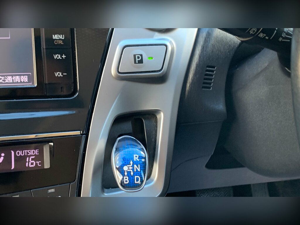 Toyota Prius+ 1.8L Icon Silver #74