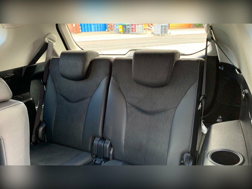 Toyota Prius+ 1.8L Icon Silver #32
