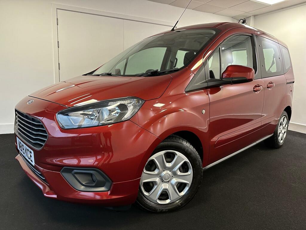 Ford Tourneo Courier 1.5 Tdci Zetec Mpv Euro 6 100 P Red