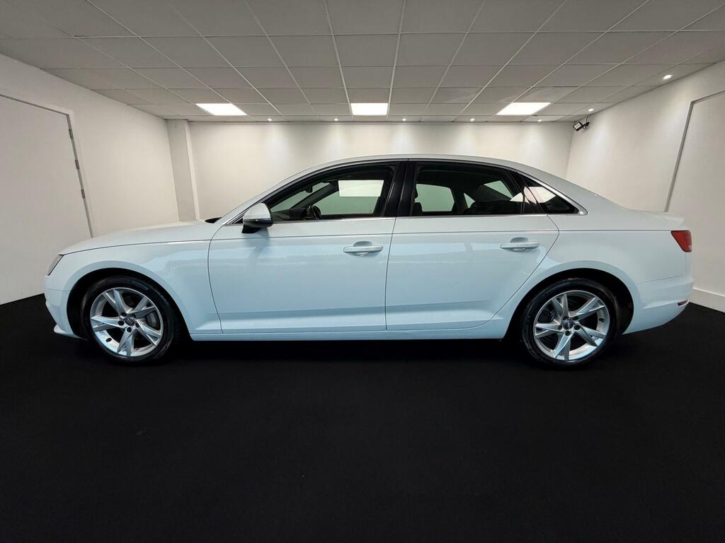 Audi A4 2.0 Tdi Ultra Sport Saloon Di White #5