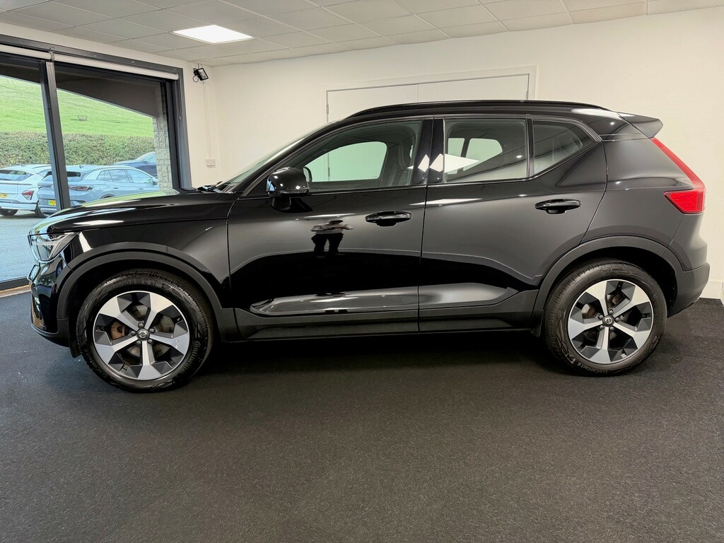 Volvo XC40 2.0 B3 Mhev Plus Dark Suv Hyb Black #4