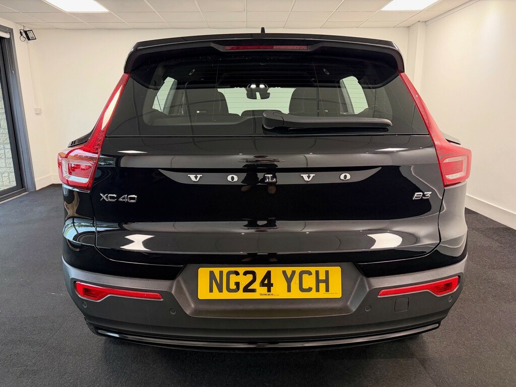 Volvo XC40 2.0 B3 Mhev Plus Dark Suv Hyb Black #6
