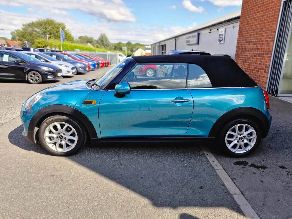 Mini Convertible Cooper 1.5 Convertible 