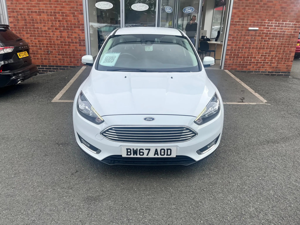 Ford Focus 1.0T Ecoboost Titanium Hatchback E 