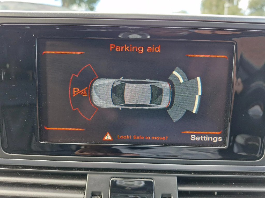 Audi A6 Saloon 2.0 Tdi Ultra Black Edition White #10