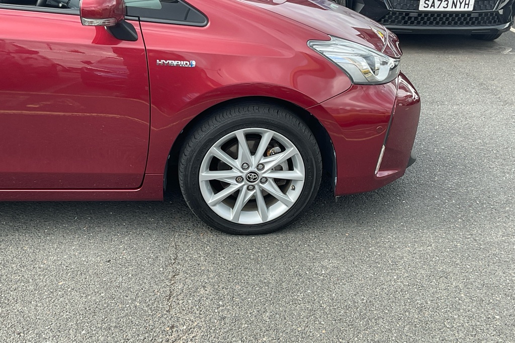 Toyota Prius+ 1.8 Vvti Excel Tss Cvt Red #4