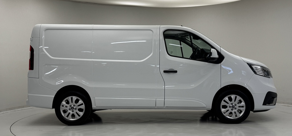 Renault Trafic Sl30 Blue Dci 150 Extra Safety Van DT26YWX White #4