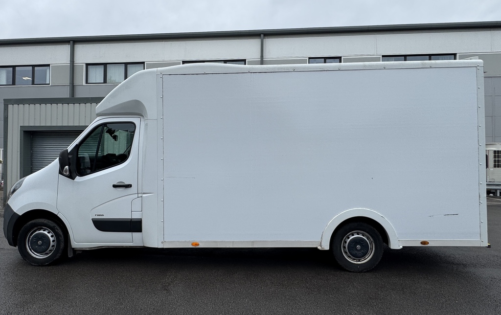 Vauxhall Movano Mpv White #4