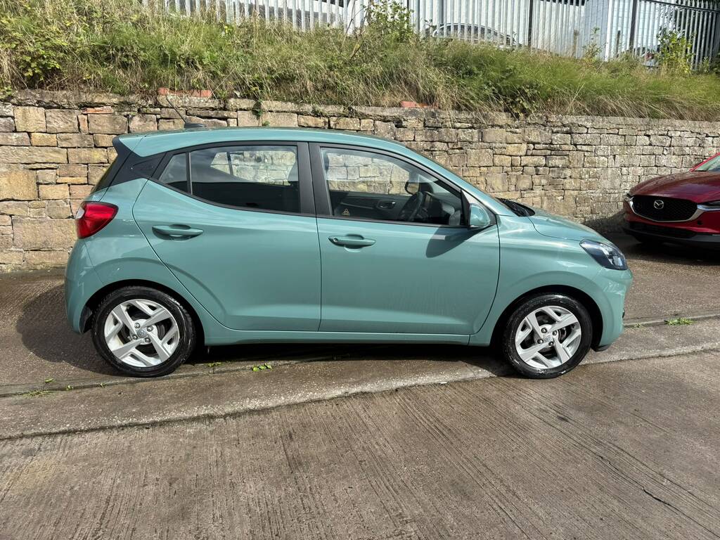 Hyundai I10 1.0 Mpi Se Connect Green #2